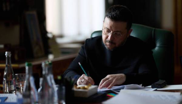 Президент нагородив робітників оборонпрому у День зброяра.