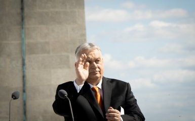 Орбан звернувся до Путіна з проханням про прощення, використовуючи метафору “маминого синочка”.