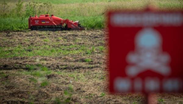 Більше ніж 100 тис. км² території України й досі є загрозливими –…