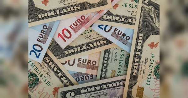 Валютний курс на травневі свята: євро у нестабільній ситуації.