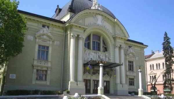 У Чернівцях скоро покажуть виставу за книгою Марії Матіос «Солодка Даруся»