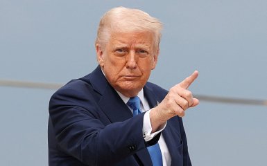 Електростанції та мости: Трамп посилив погрози бомбардувань Ірану.