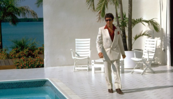 Особняк із кінокартини “Обличчя зі шрамом” продається за 237 мільйонів доларів.