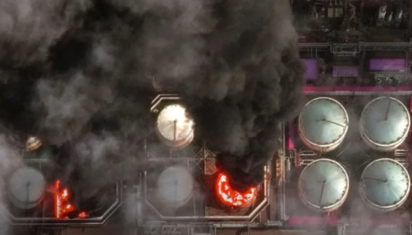 Жорстокі атаки на РФ: Оборонці вразили 5 важливих підприємств і 10 нафтопереробних споруд в березні