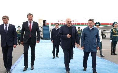 “Давайте відверто поговоримо”. Лукашенко анонсував перемовини з представником Макрона