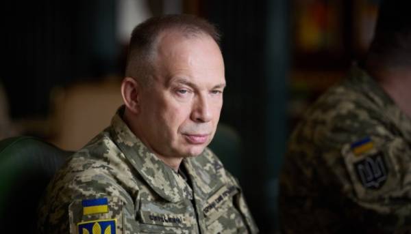 Російські війська посилили натиск практично вздовж усієї лінії зіткнення та здійснюють передислокацію – Сирський