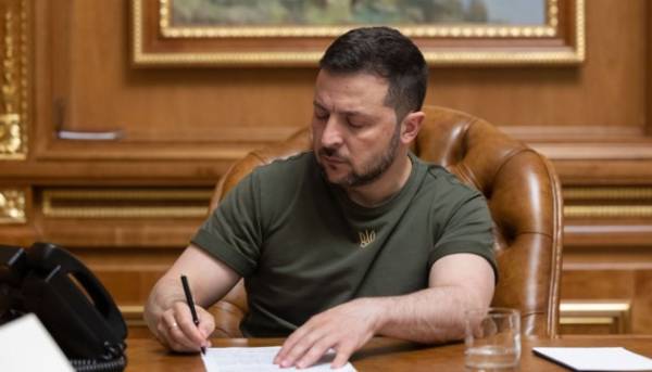 Президент Зеленський відзначив бійців СБУ, які брали участь у спецоперації «Павутина».