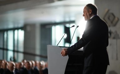 “Втішає Путіна”. Туск відповів на рішення Навроцького стосовно Зеленського
