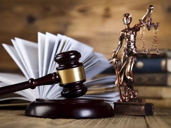 Фахівці за 1500 євро на добу та безкінечні перевірки: журналісти викрили подробиці грантової допомоги для реформування судочинства обсягом 120 мільйонів євро