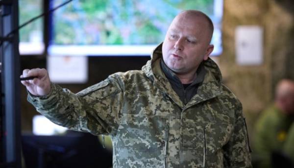 На Костянтинівському напрямку ситуація залишається напруженою, але жодного оточення біля Костянтинівки не існує, повідомив командир 19-го армійського корпусу.