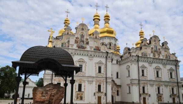 Президент затвердив розпорядження про підготовчі заходи до 1000-річчя Києво-Печерської лаври.