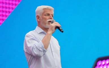Чеський президент Павел подає позов на прем’єр-міністра Бабіша