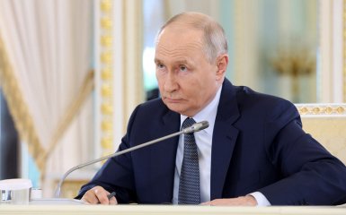 Путіну наснилося, що він захопив чотири українські території.