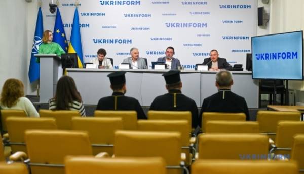 Близько двох тисяч релігійних осередків приєдналися до ПЦУ – Єленський