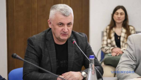 Гендиректор Укрінформу Сергій Череватий отримав звання Заслуженого журналіста України від Президента.