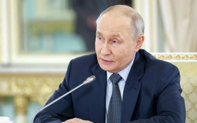 Російська сторона натякнула на секретні переговори з оточенням українського президента.