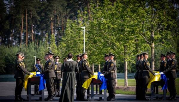 На Національному військовому меморіалі провели в останню путь ще 12 захисників України, особи яких поки що не встановлено.