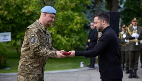 Зеленський нагородив захисників, що служать у лавах Сил безпілотних систем Збройних Сил&hellip;