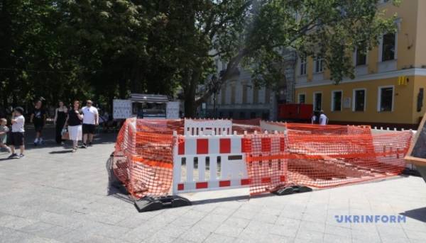 Археологи відновили роботи на Приморському бульварі в Одесі в пошуках фортеці Хаджибей.