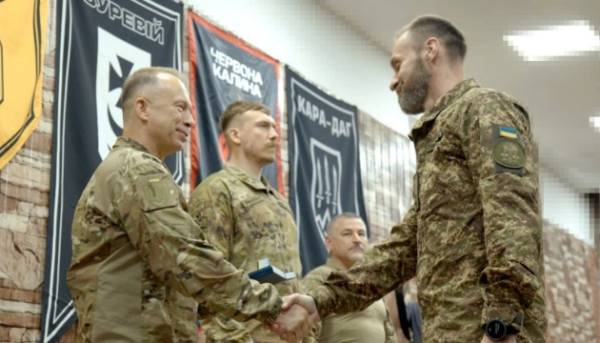 Сирський відвідав військові підрозділи на Донеччині