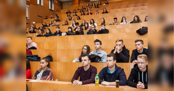 Стипендії українським студентам з 1 вересня значно зростуть: розмір виплат