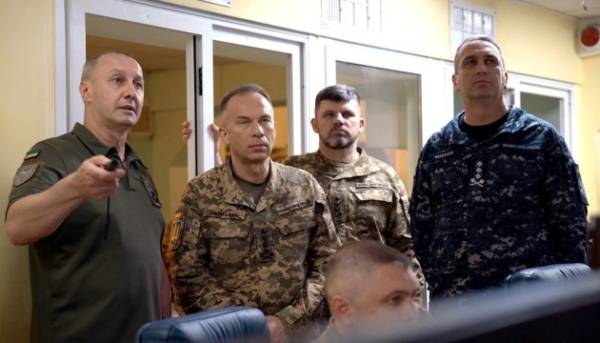Сирський проінспектував системи протиповітряної оборони на південному напрямку та надав вказівки військовим.