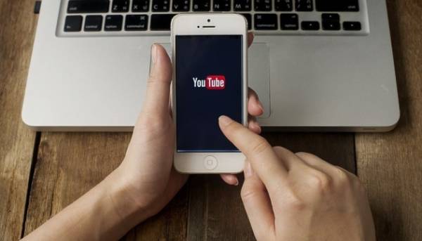 Ані Лорак, Басков, Розенбаум: YouTube заблокував в Україні канали виконавців, які підтримують війну