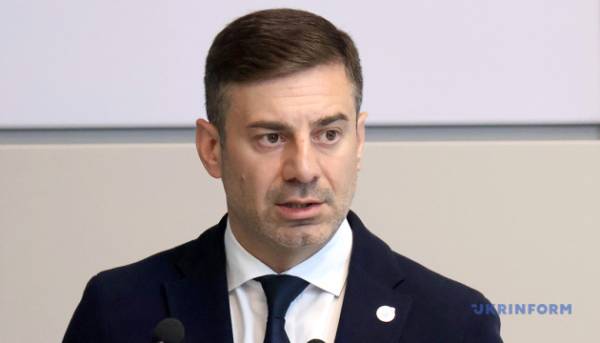 Уповноважений з прав людини закликав переглянути мінімальні бали для вступу