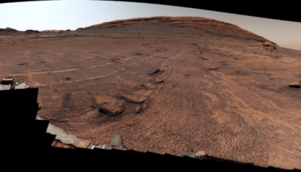 Curiosity виявив на Марсі значне поле багатогранних утворень, що нагадують бджолині стільники.