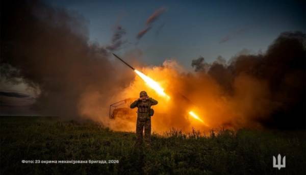 На передовій – 192 бойові зіткнення, противник завдав 56 авіаударів