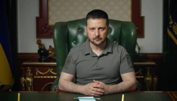 Володимир Зеленський заявив, що Володимир Путін продовжує покладатися на балістичні ракети, тому постачання Україні протиповітряної оборони слід пришвидшити.