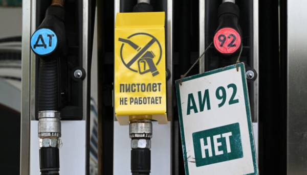 Росіянка нарікає на нестачу бензину після атаки на Омський нафтопереробний завод – перехоплення ГУР