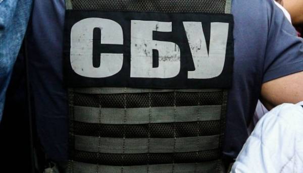 Служба безпеки України заарештувала бізнесвумен, яка пропонувала росіянам завдати удару по Урядовому…
