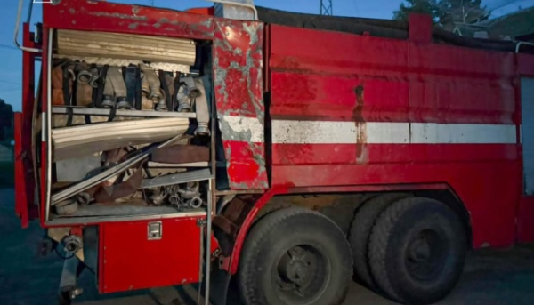 На Сумщині російські сили обстріляли рятувальників, пошкодивши пожежну машину.