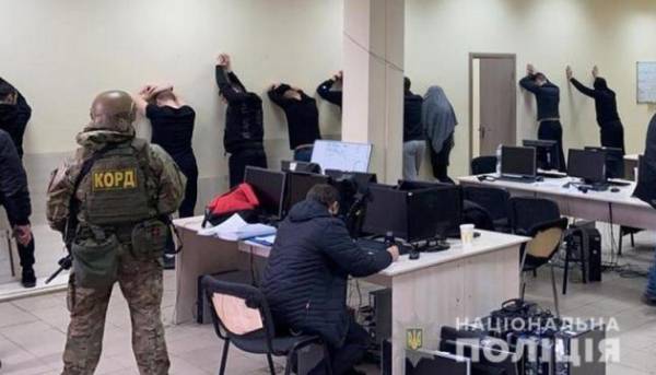 Генпрокурор: Цього року викрито понад 2000 «робочих місць» у шахрайських кол-центрах