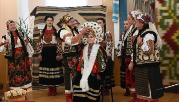 Виготовлення вінків із пір’я у селі на Прикарпатті внесли до списку нематеріальної&hellip;