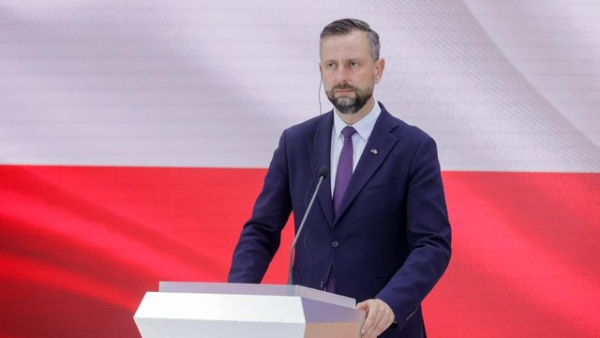 Глава оборонного відомства Польщі: Від війни нас відділяє всього кілька кроків – ця ніч ще раз демонструє, наскільки критичною є обстановка.