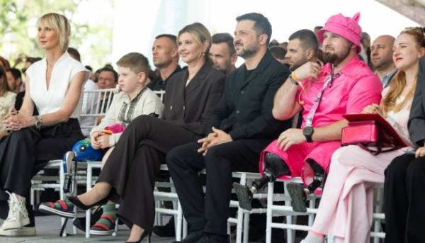 Голова держави та перша леді провели зустріч із захисниками Superhumans.