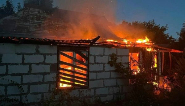 На Черкащині після нічних ударів постраждали житлові будинки та агропромислове підприємство.