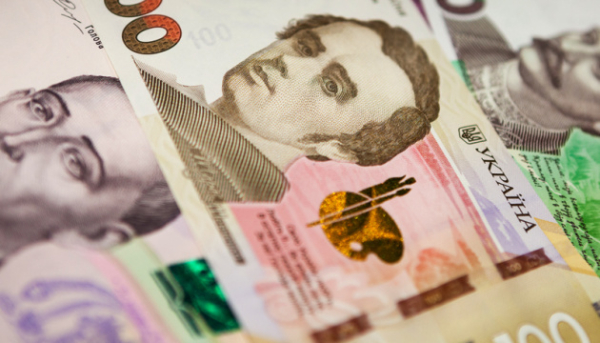 Банківські установи передбачають подальше розширення кредитних портфелів для підприємств та фізичних осіб, згідно з опитуванням Національного банку України.