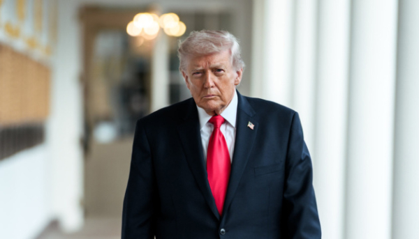 Трамп пообіцяв запитати Путіна про передачу Росією Ірану зображень американських військових баз.