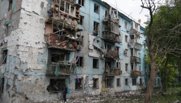 У Запоріжжі російські авіабомби спричинили значні руйнування, 18 осіб постраждали, включно з однією дитиною.