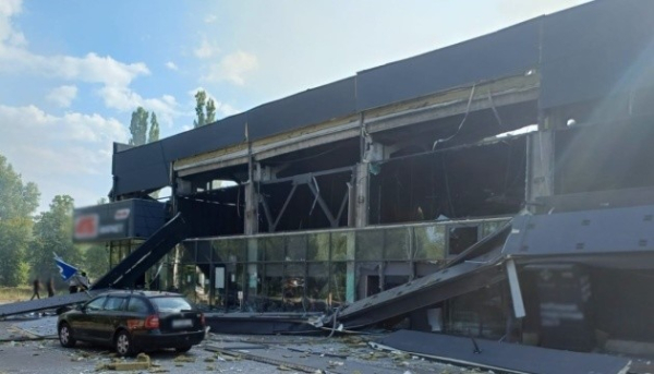 Поліція: Росія застосувала дрон з відеокамерою при атаці на чернігівський супермаркет