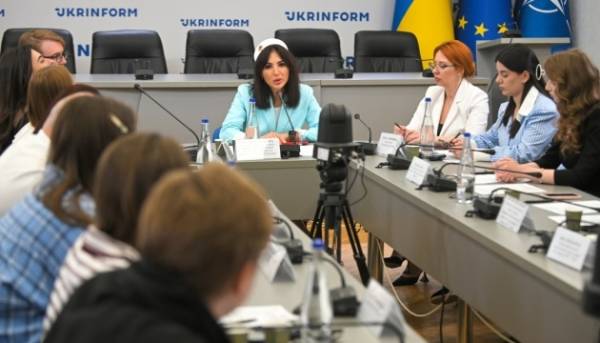 Військова журналістика не повинна перетворюватися на журналістику особистих суджень – Міноборони