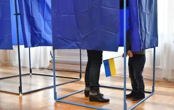 Арахамія, Кім, Терехов та Гетманцев засновують “протопартійне” ядро
