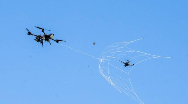 Німеччина: сотні підозрілих дронів виявили в повітряному просторі