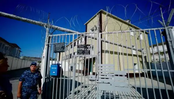 Від «біолабораторій» до Бандери: як російська пропаганда намагається зламати українських полонених