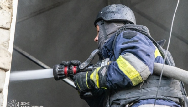 Харків та його район зазнали нічної атаки безпілотників з боку Росії, внаслідок чого постраждало п’ятеро осіб.