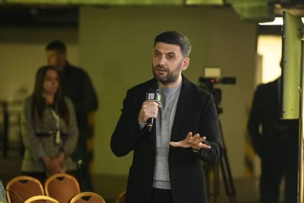 Куди зник Володимир Литвин? Стефанчук зібрав живих голів Верховної Ради (фото) фото 5