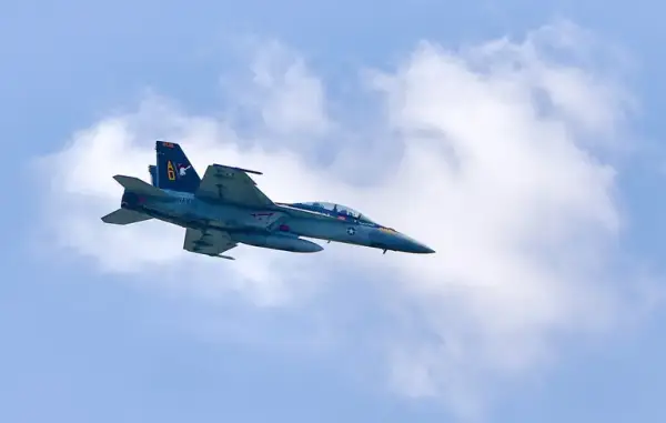 Румунський винищувач F-18 збив безпілотник-порушник